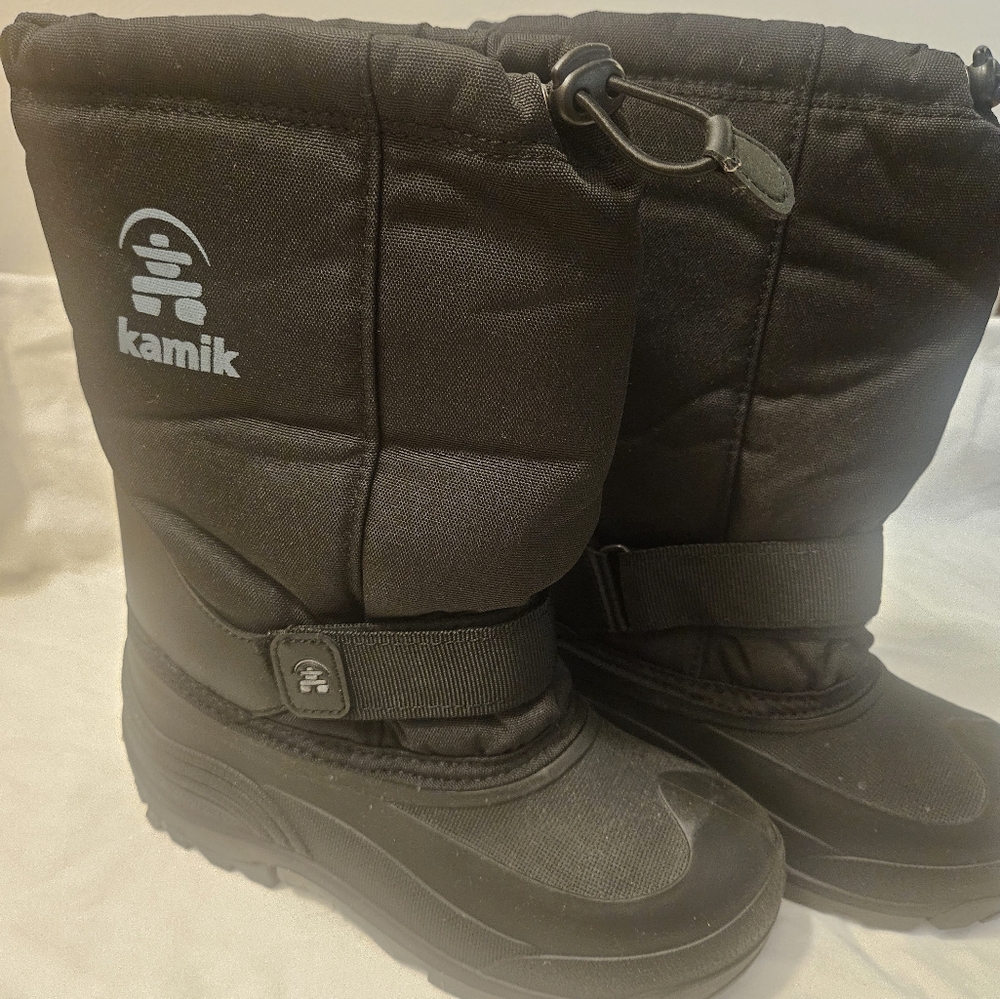 Kamik Black Insulated Snow Boots